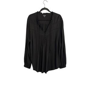 Torrid Long Sleeve Lace Insert Pleated Blouse Size 2